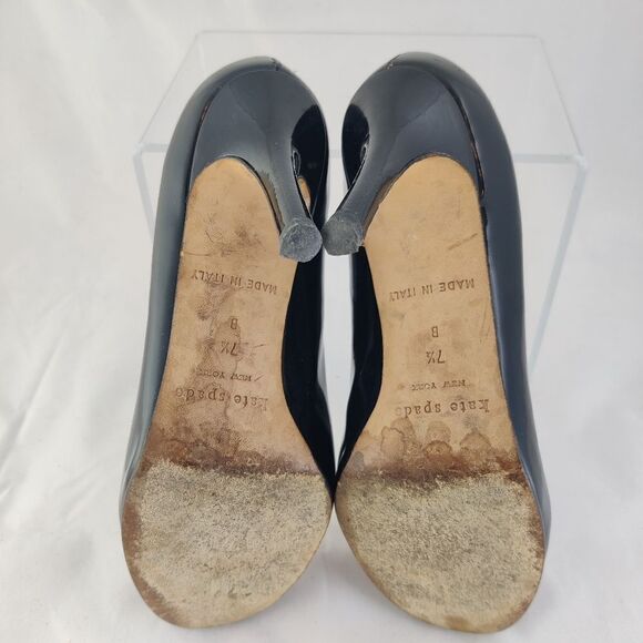 Kate spade Black Patent Leather Heels Sz 8.5 Round Toe Pink Insole +/- 3.5" High - Picture 9 of 15
